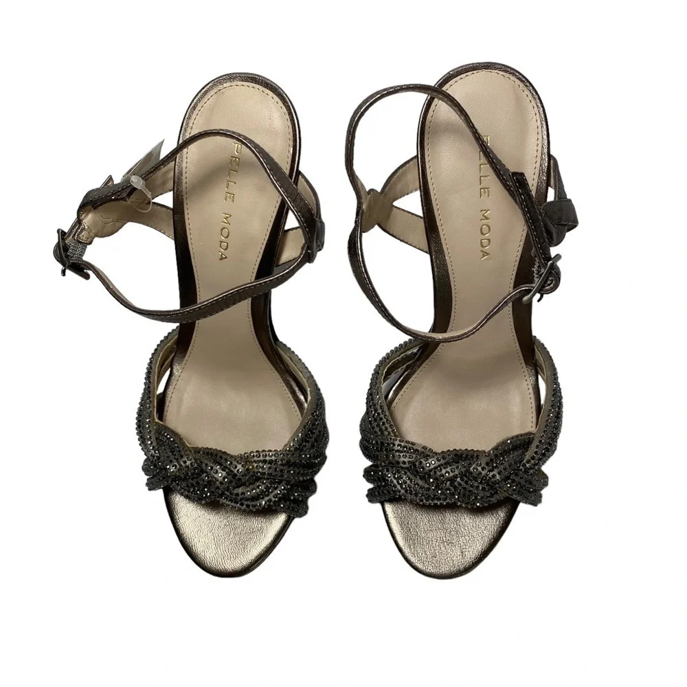 Pelle Moda Rhinestone Gray heels size 6M